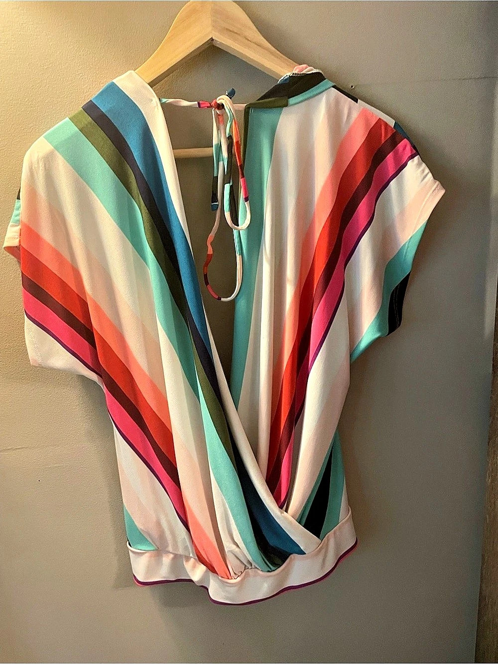 Express Abstract Wrap Blouse in Multicolor Size Medium Like New